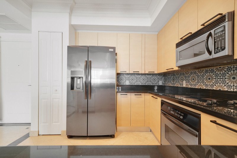 Condo for sale at 350 Las Olas Place 860