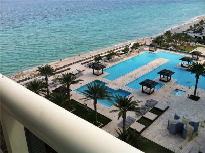 Comprar apartamento no Beach Club Two 1705