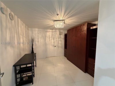 Alquiler de apartamento en Trump Royale 5105