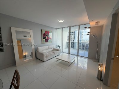Alquiler de apartamento en Trump Royale 5105