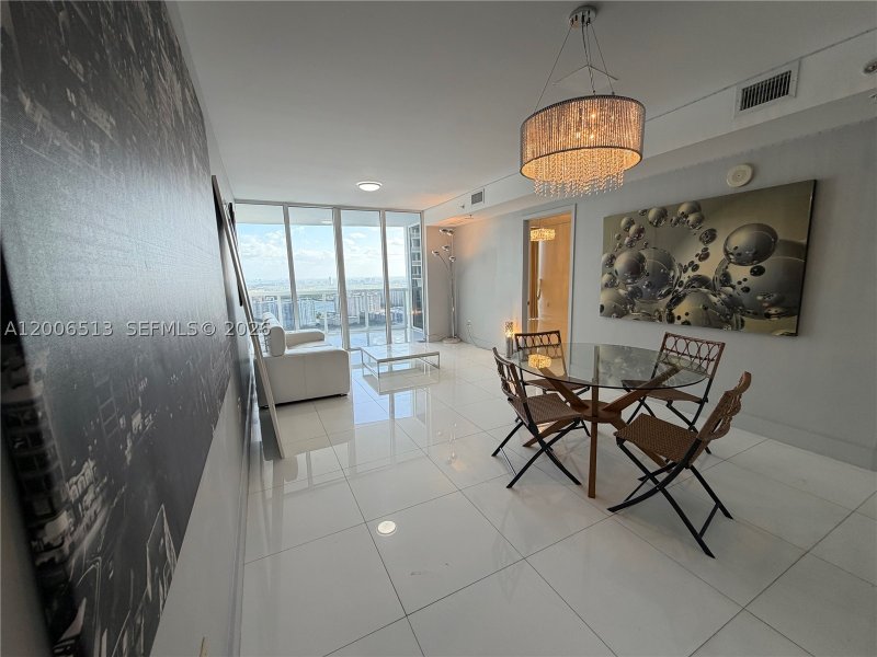 Alquiler de apartamento en Trump Royale 5105