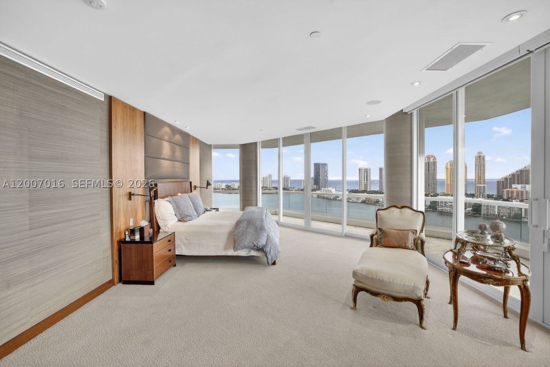 Condo for sale at Williams Island 2600 PH-1