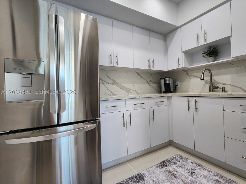 Alquiler de apartamento en Alexander Towers 1203