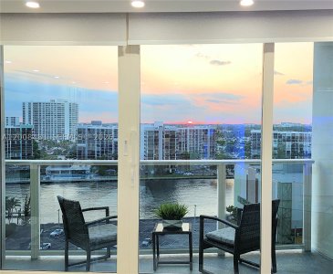 Aluguel de apartamento no Alexander Towers 1203