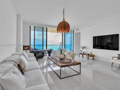 Residences by Armani / Casa Apt #4303