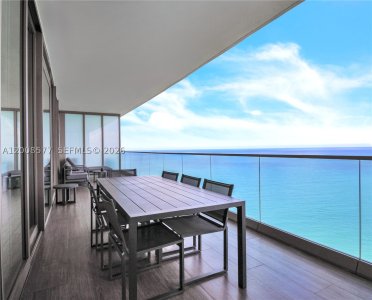 Alquiler de apartamento en Residences by Armani / Casa 4303
