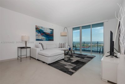 Aluguel de apartamento no Yacht Club at Portofino 2304