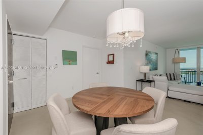 Aluguel de apartamento no Yacht Club at Portofino 2304