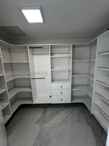 Apartment for rent at Parque Towers at St. Tropez 5-1008