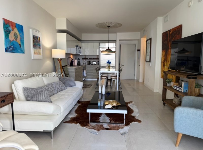 Apartment for rent at Brickell House Condo 807