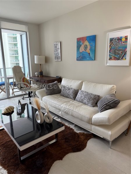 Apartment for rent at Brickell House Condo 807
