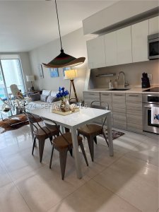 Alquiler de apartamento en Brickell House Condo 807