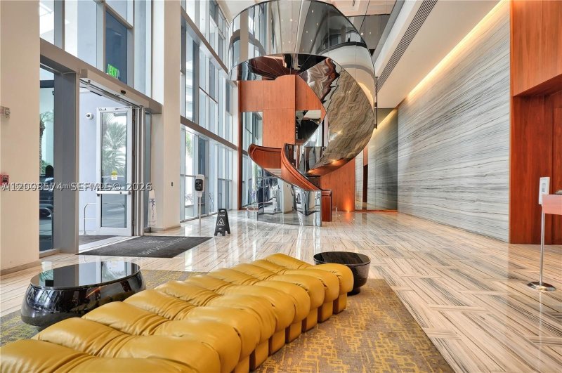 Apartment for rent at Brickell House Condo 807