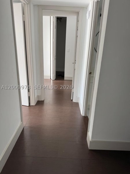 Apartment for rent at Island Breakers 6F