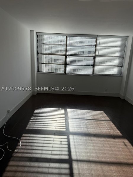 Apartment for rent at Island Breakers 6F