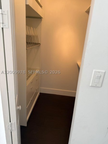 Apartment for rent at Island Breakers 6F