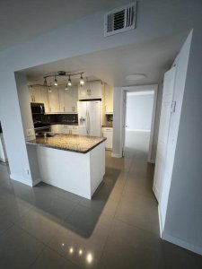 Comprar apartamento no 200 Leslie 1128