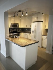 Comprar apartamento no 200 Leslie 1128