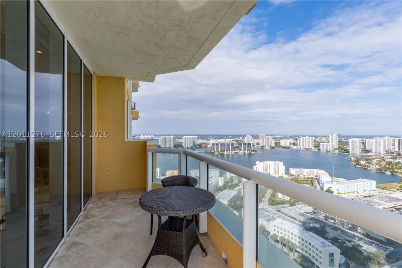 Alquiler de apartamento en Acqualina Resort & Spa 4001
