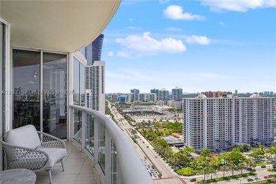 Alquiler de apartamento en The Pinnacle 2501