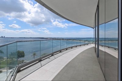 Alquiler de apartamento en Una Residences at Brickell 704