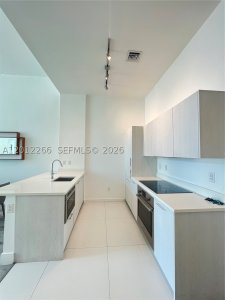 Aluguel de apartamento no Paraiso Bayviews 404