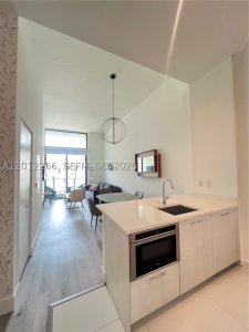 Aluguel de apartamento no Paraiso Bayviews 404
