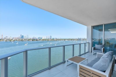 Comprar apartamento en Marina Palms Yacht Club 1010
