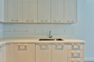 Alquiler de apartamento en Brickell Heights East 1907