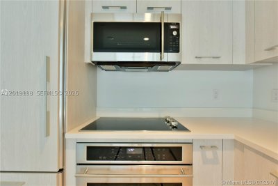 Alquiler de apartamento en Brickell Heights East 1907