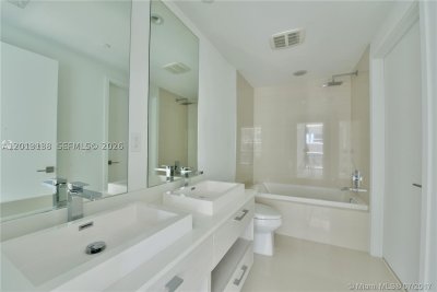 Alquiler de apartamento en Brickell Heights East 1907