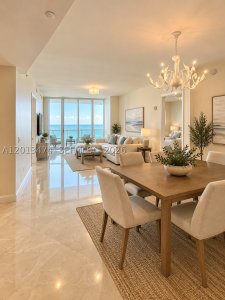 Comprar apartamento en Trump Tower One 703