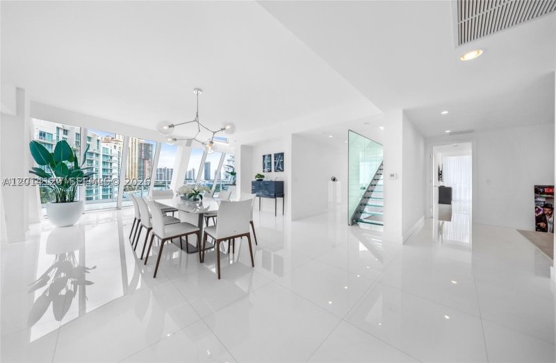 Apartment for rent at Artech 547