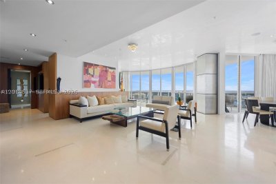 Comprar apartamento no Trump Royale 4901