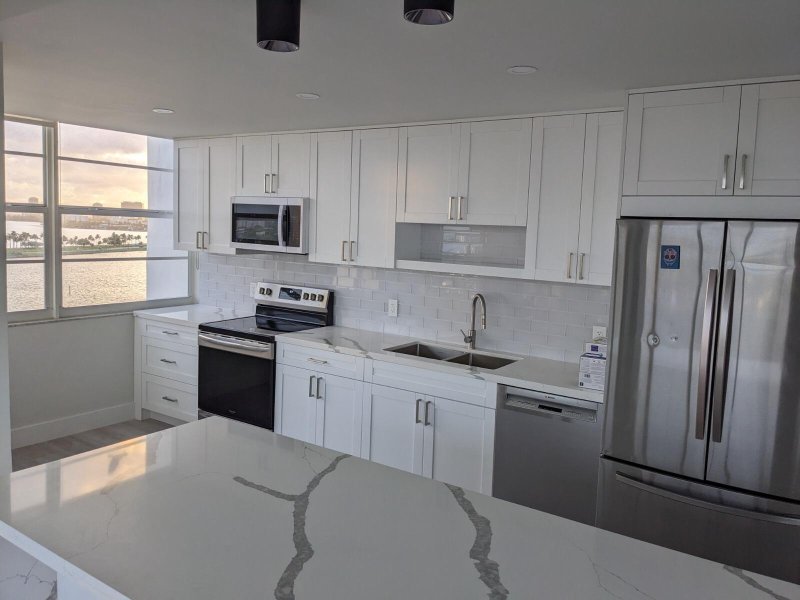 Apartment for rent at Majorca Towers 1202