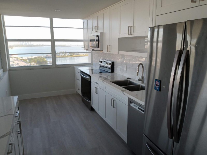 Apartment for rent at Majorca Towers 1202