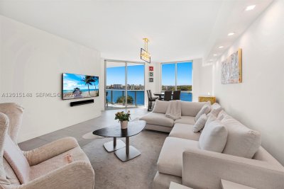 Comprar apartamento en Marina Palms Yacht Club 606