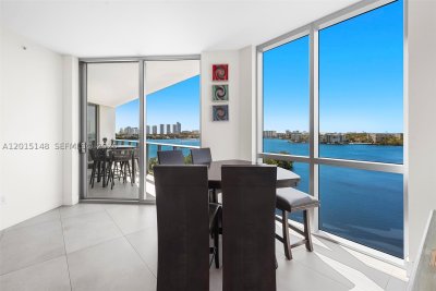 Comprar apartamento en Marina Palms Yacht Club 606