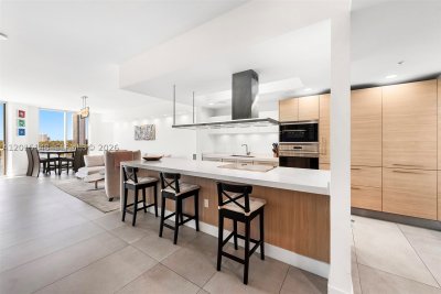 Comprar apartamento en Marina Palms Yacht Club 606