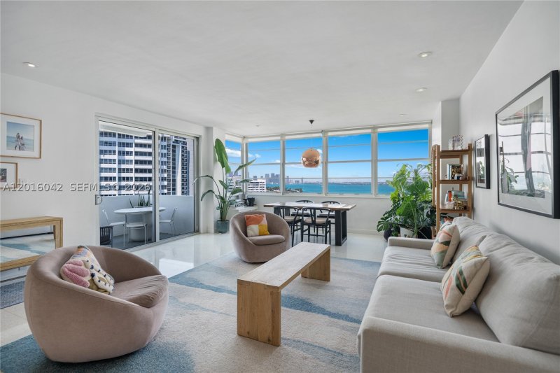 Condo for sale at Belle Plaza 1401