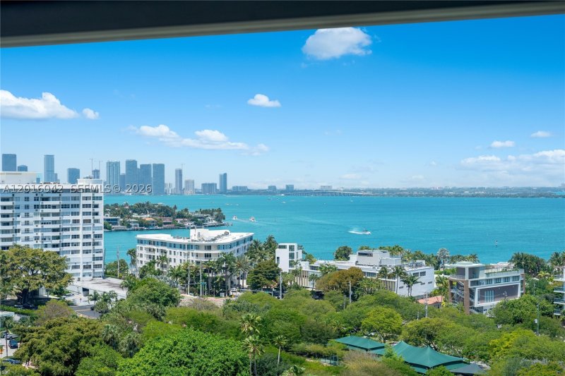 Condo for sale at Belle Plaza 1401
