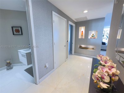 Comprar apartamento en Marina Palms Yacht Club 1705