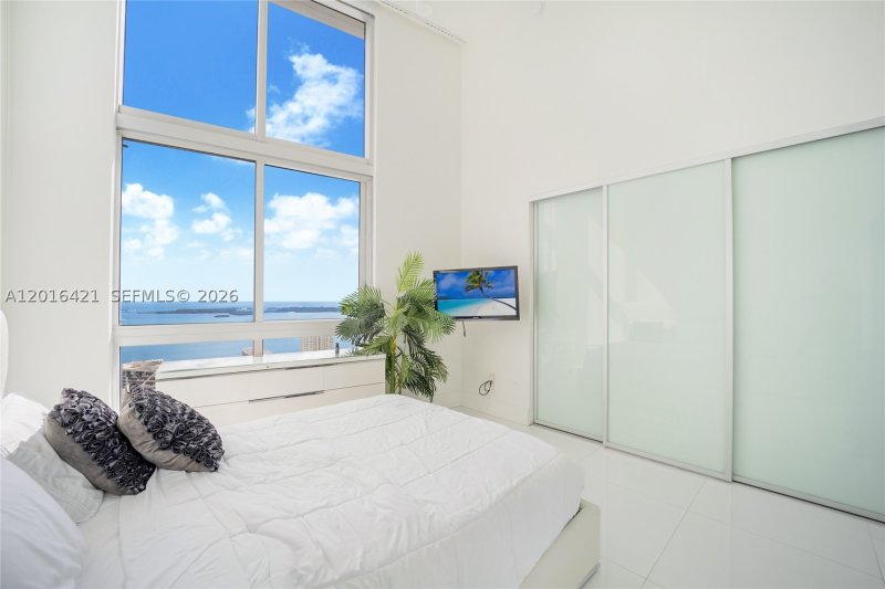 Apartment for rent at Icon Brickell Tower II 4101