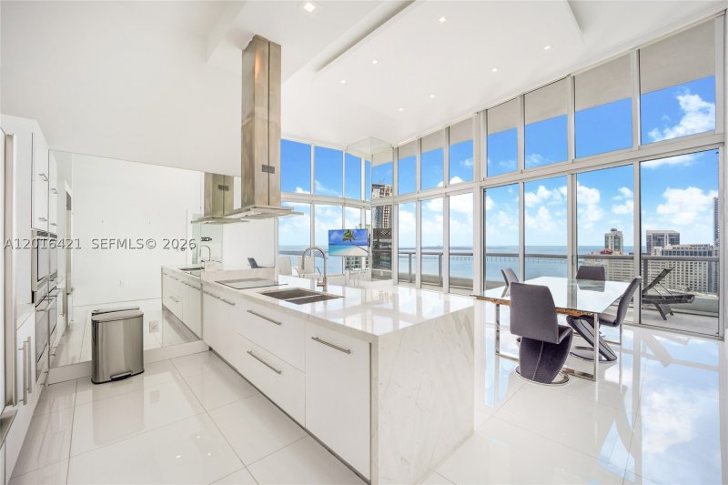 Apartment for rent at Icon Brickell Tower II 4101