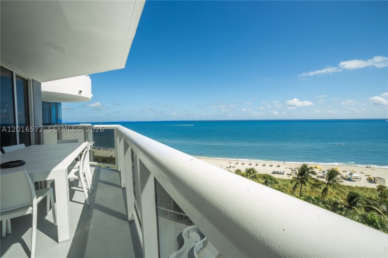 Condo for sale at La Gorce Palace 1102