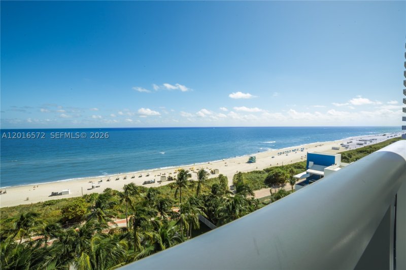 Condo for sale at La Gorce Palace 1102