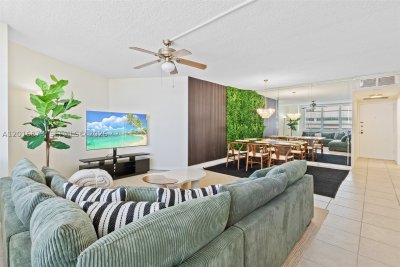 Sea Air Towers Apt #921
