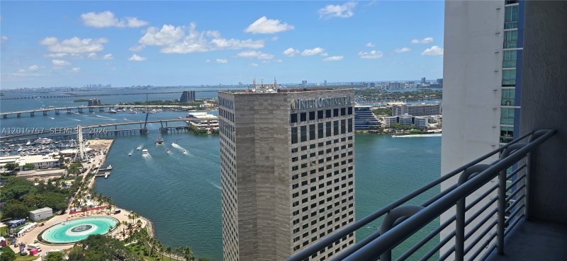 Comprar apartamento en One Miami East Tower 4016