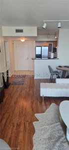 Comprar apartamento en One Miami East Tower 4016