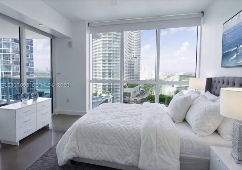 Condo for sale at Murano Grande 1709